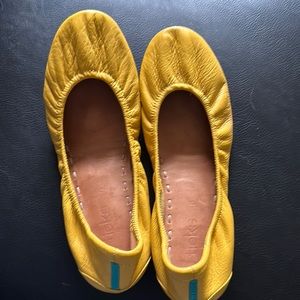 Mustard yellowTieks